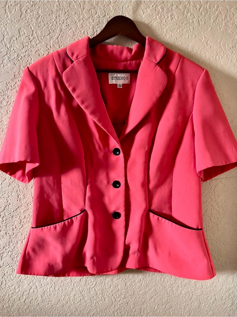 Vintage Studio I Coral Pink Short-Sleeve Blazer Jacket with Black Piping Size 18